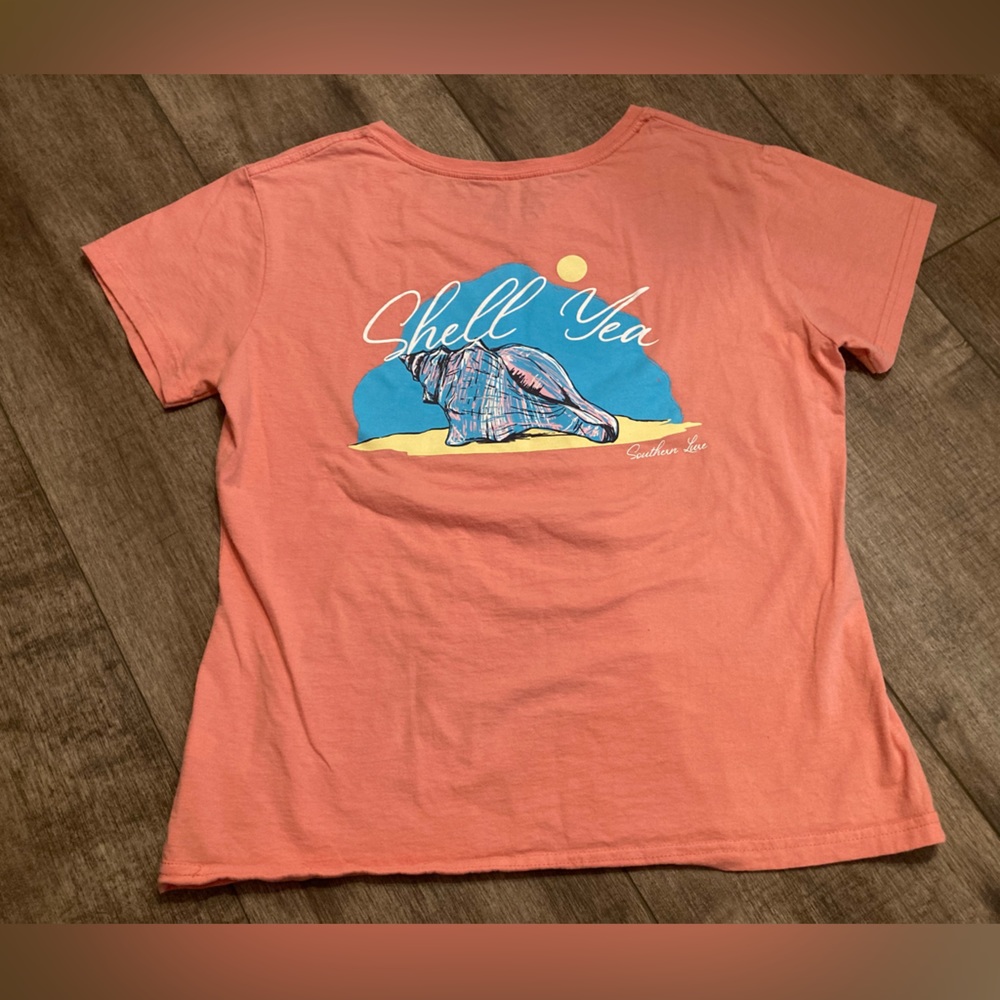 Southern Lure women’s L v neck short sleeve tee - Picture 3 of 3